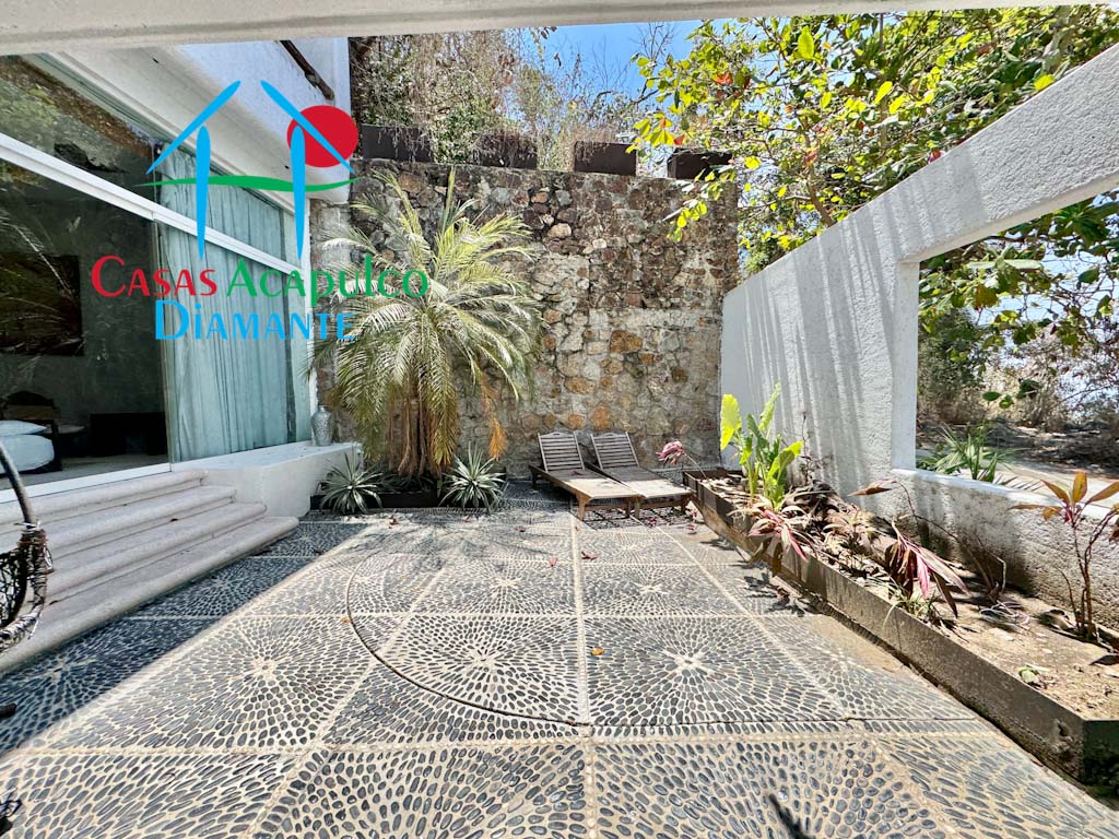 Villa Isabella - Patio interior 1